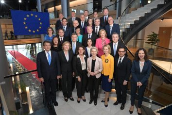 Ursula von der Leyen com os comissários europeus | Foto: EC - Audiovisual Service