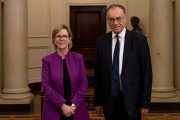 Maria Luís Albuquerque e Andrew Bailey