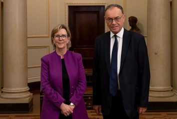 Maria Luís Albuquerque e Andrew Bailey