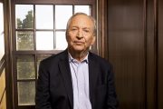 Foto: website oficial Larry Summers