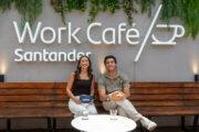 Francisca Solnado e Tomas Appleton após a gravação do webcast no Workcafé do Santander em Campo de Ourique  